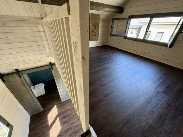 Alcove Bunkie 160 With Loft (with extra room!) - Image 9