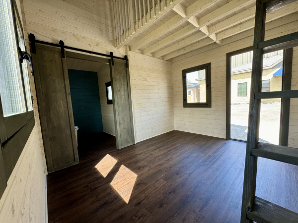 Alcove Bunkie 160 With Loft (with extra room!) - Image 5