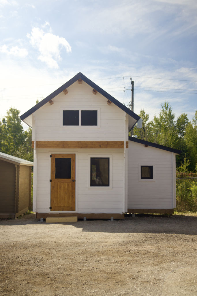 Alcove Bunkie 160 With Loft (with extra room!)
